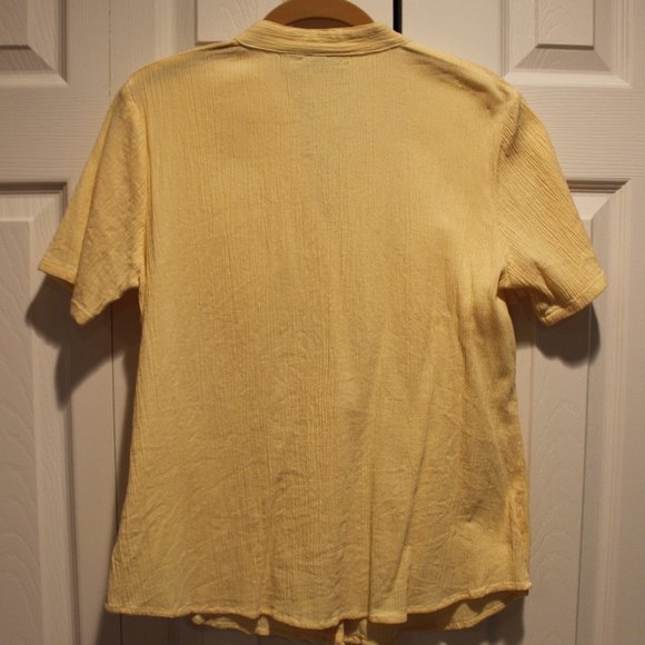 D&Co, gauze button blouse, size small - Picture 2 of 5